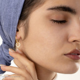 گوشواره طلا 18 عیار زنانه قیراط98 مدل حلقه ای با آویز کد KE016